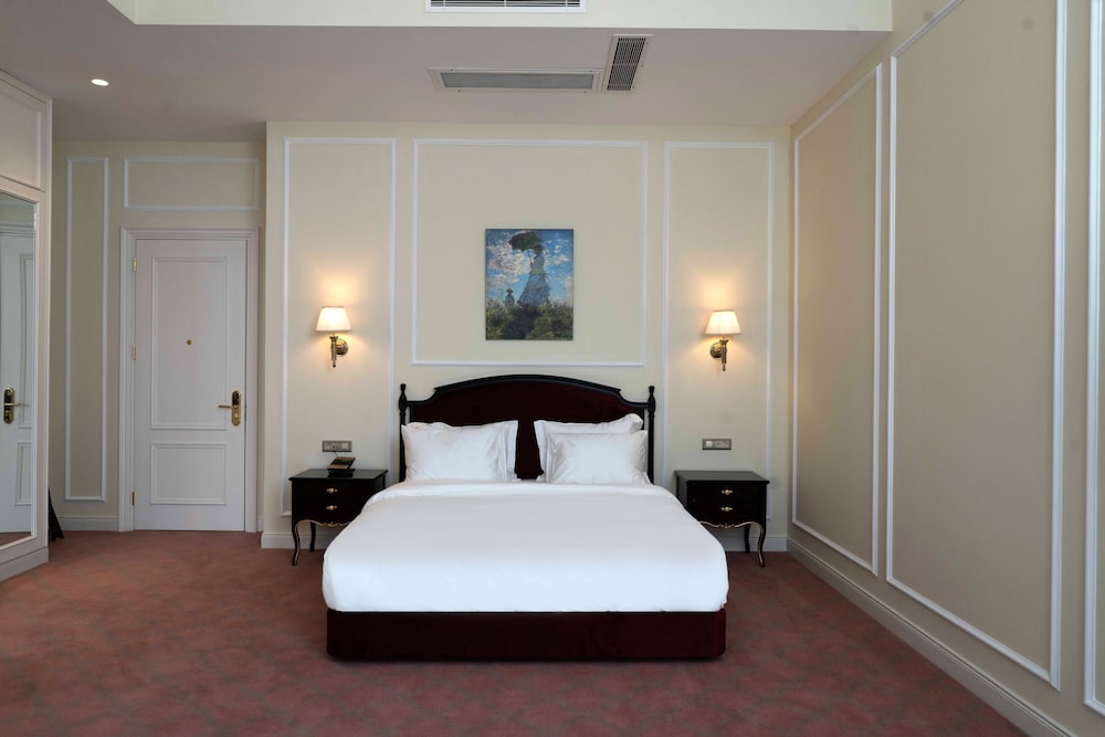 ANIM Boutique Hotel 3/37