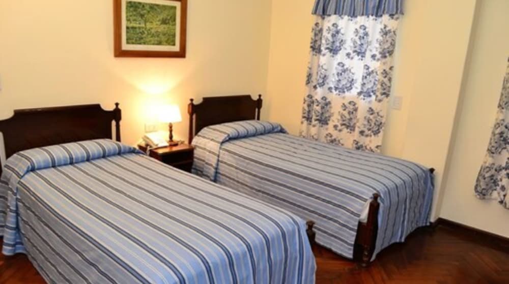 Salta Hotel 6/50