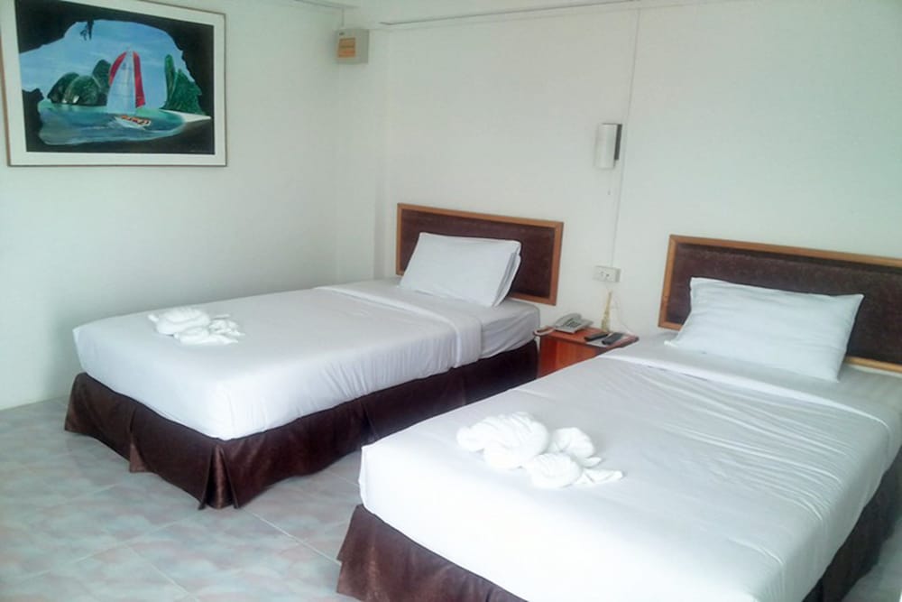 Hotel De Ratt 16/52