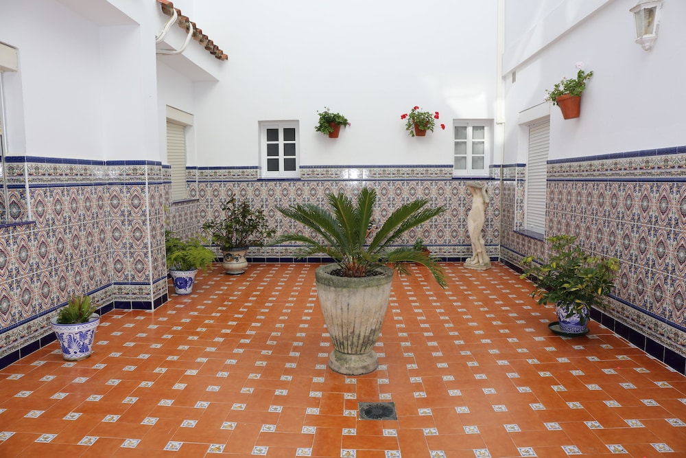 Hostal La Janda 46/66