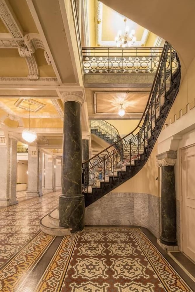 Hotel Bentley 31/50