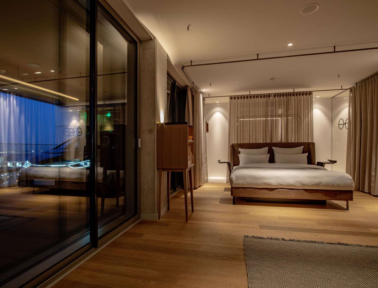 b'mine Frankfurt Airport, WorldHotels Crafted 19/65