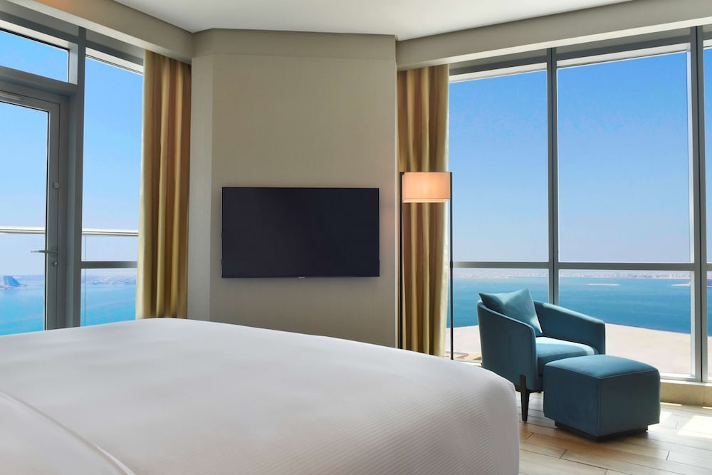 Hilton Bahrain 16/60