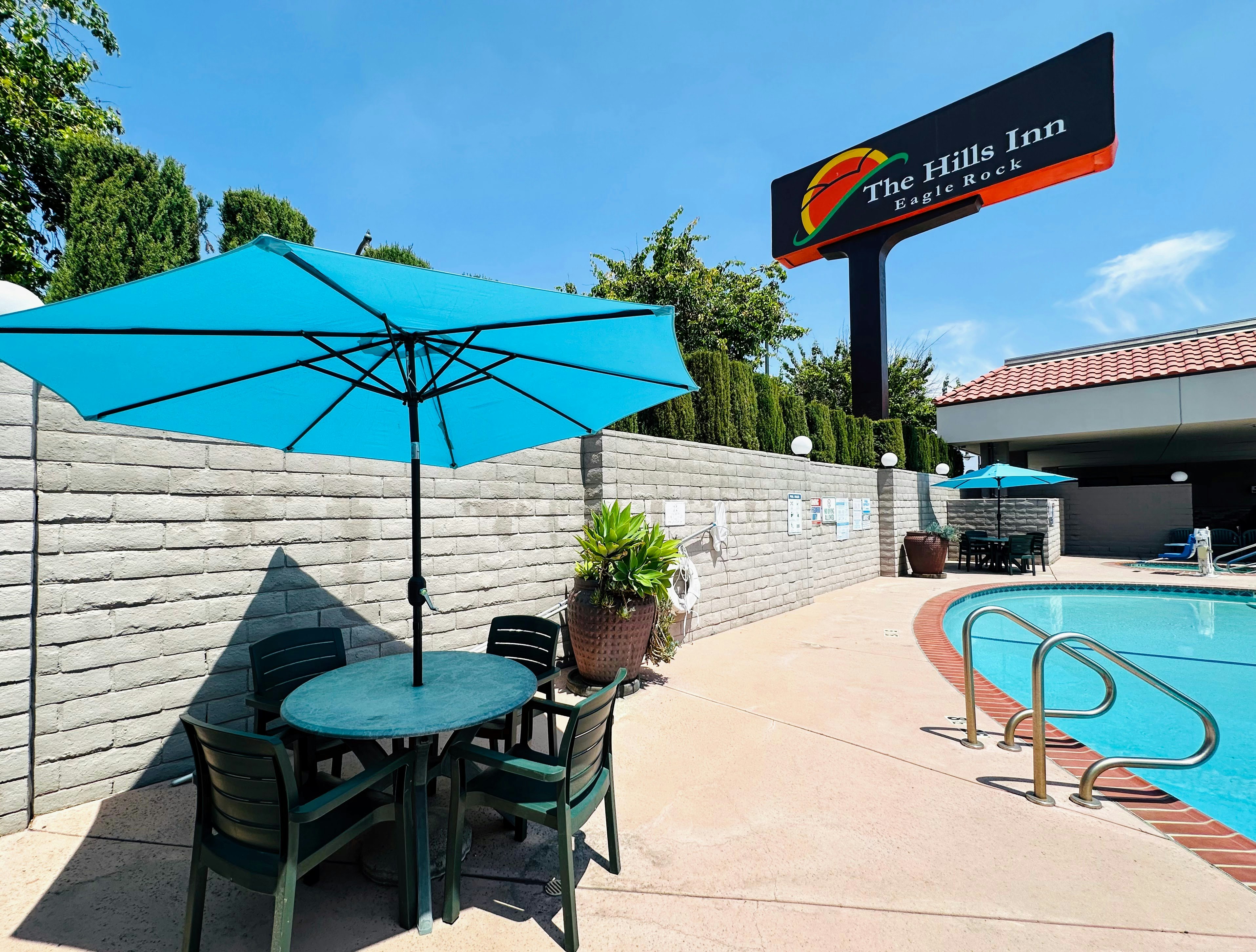The Hills Inn Eagle Rock 37/55