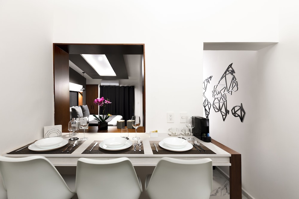 Seven Boutique Apartments 4/55