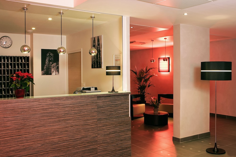 City Residence Tours 3/56