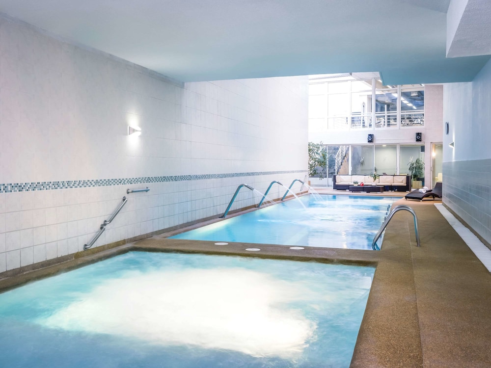 swimming pool spa