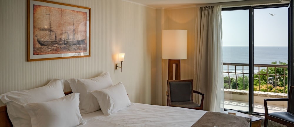 DELUXE, DOUBLE BED, SEA VIEW