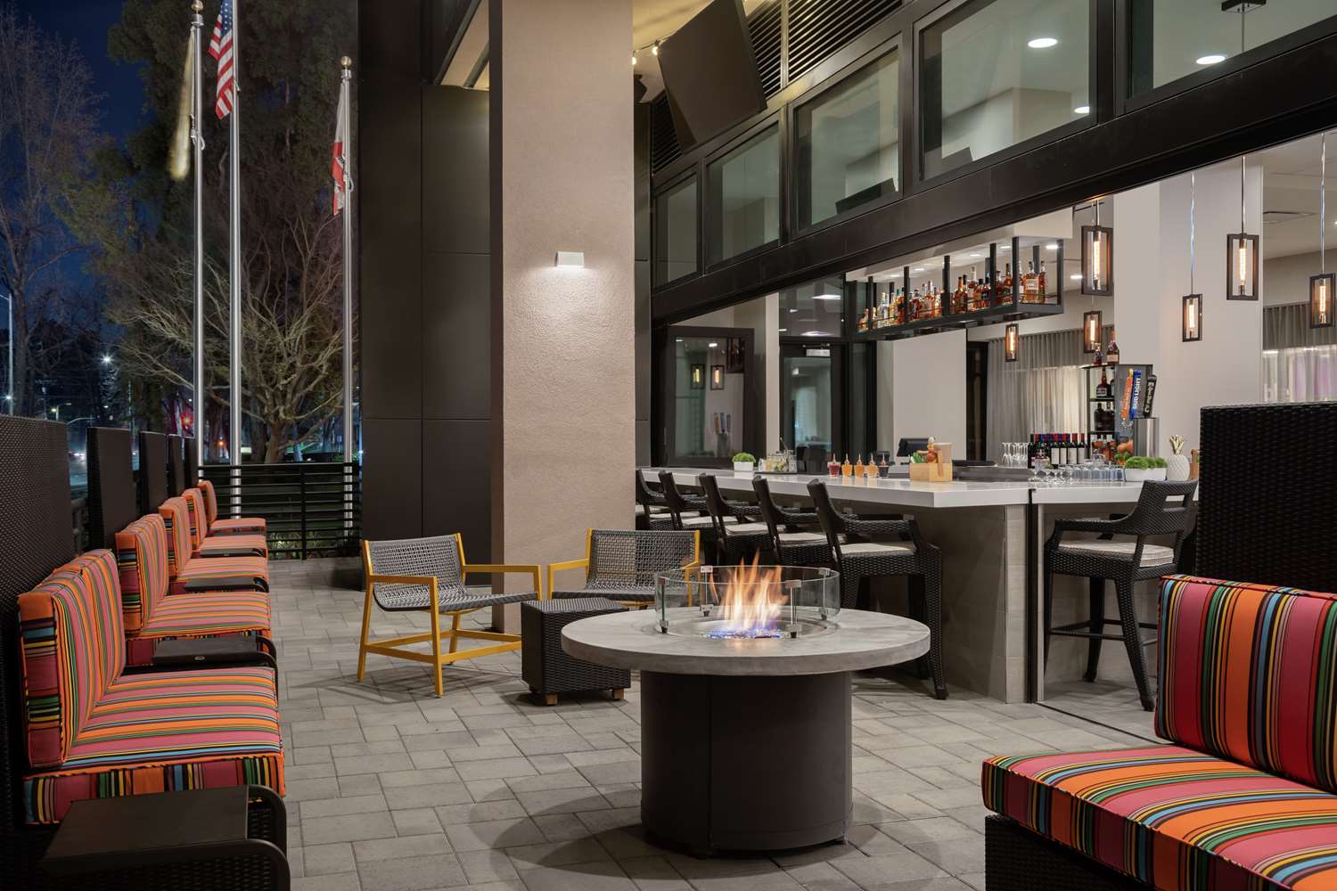 Home2 Suites by Hilton Woodland Hills Los Angeles 25/48