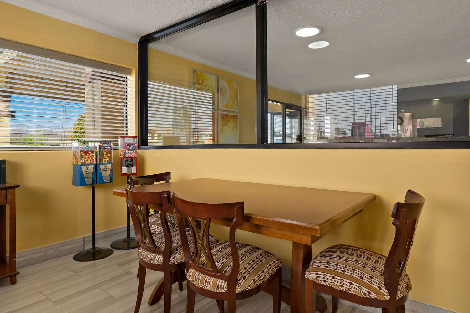 Quality Inn & Suites Dublin 18/25