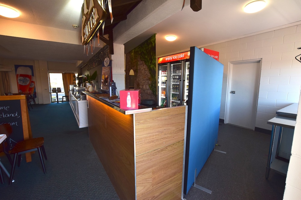 Alpine Resort Motel 6/50