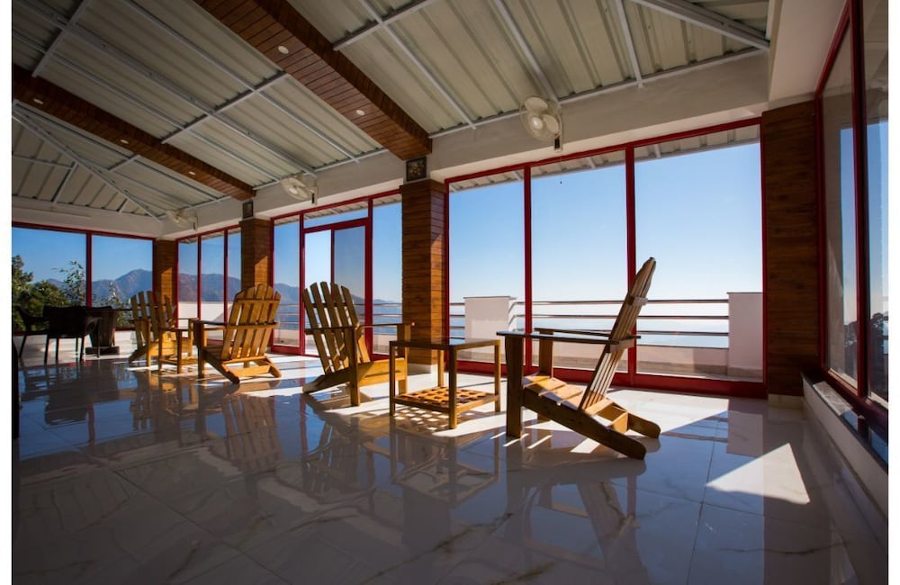 Blue Pine Resort 9/36
