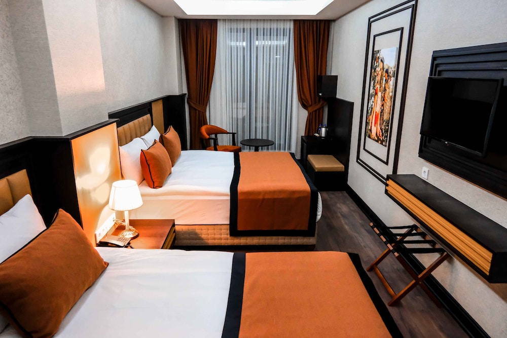 Dimen Hotel 9/37