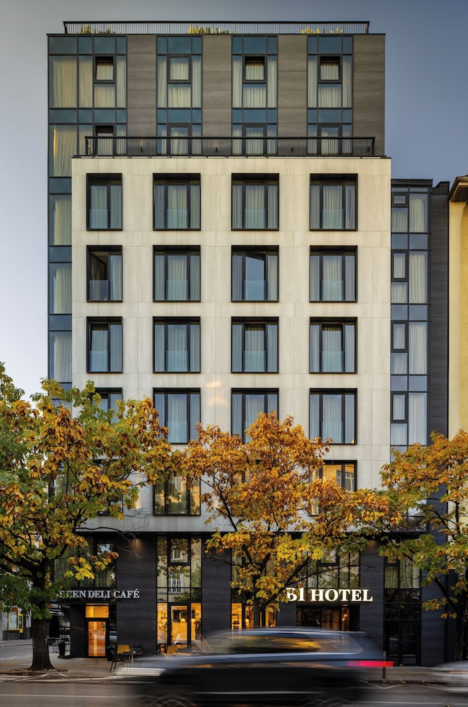 B1 Downtown Hotel 47/54
