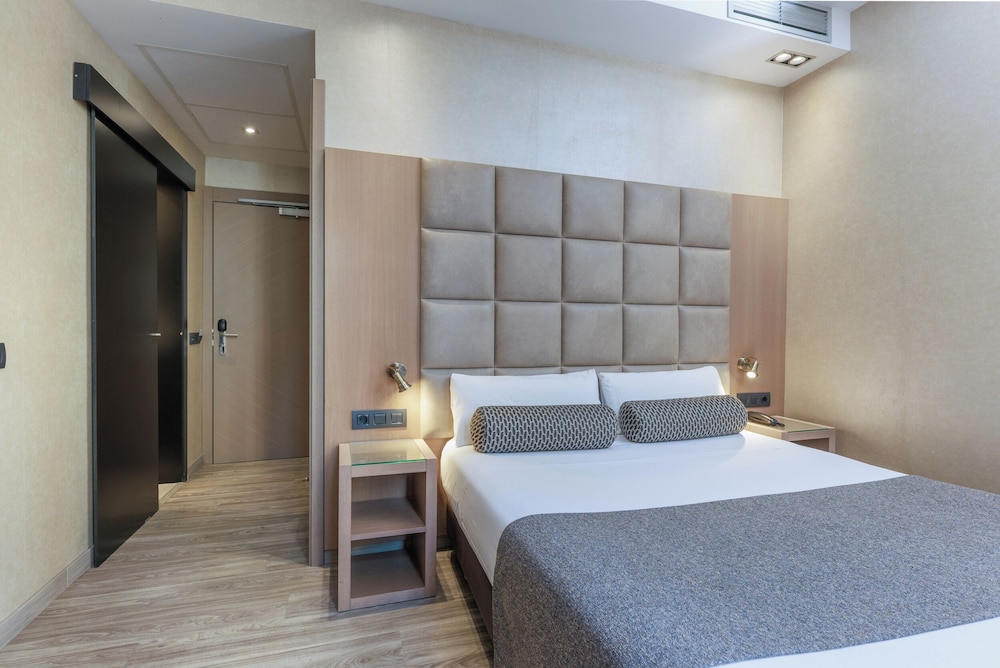 غرفة بسرير كوين، Hotel Suizo 5/10