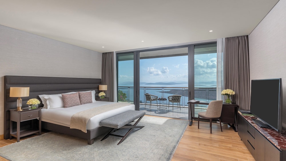 Residential, 6 Bedrooms, Apartment