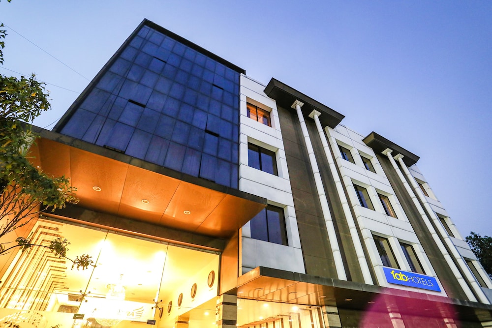 Hotel Mahendra 5/44