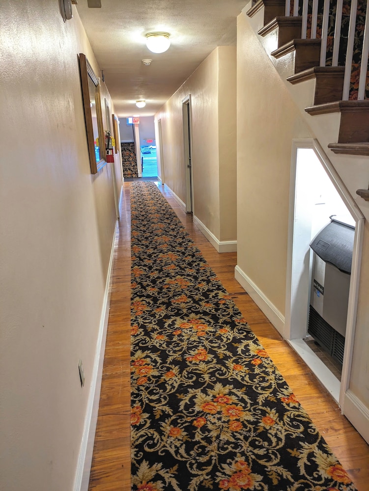 Clarem Happy Days Inn 22/25