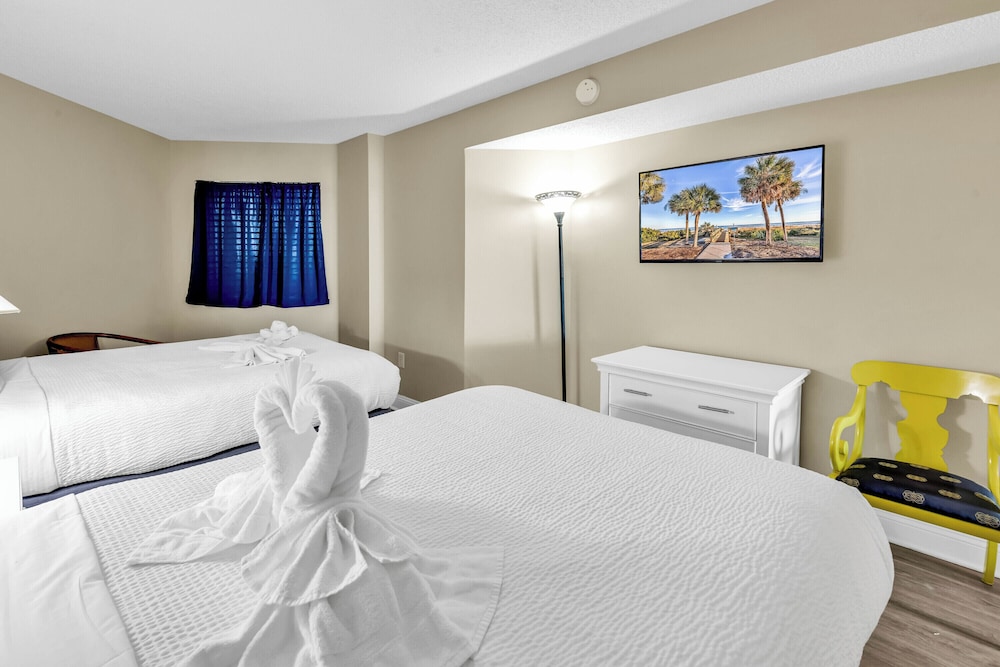 Carolinian Beach Resort in Myrtle Beach by Vacasa 36/50
