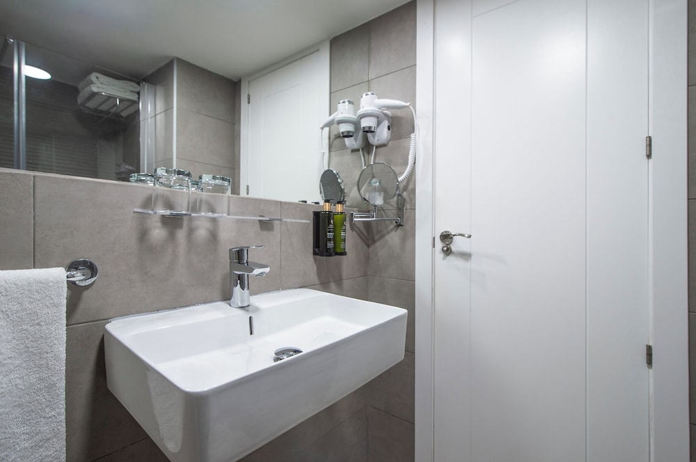 Hotel Costa Malaga (Adults Recommended) by Pierre & Vacances 55/57