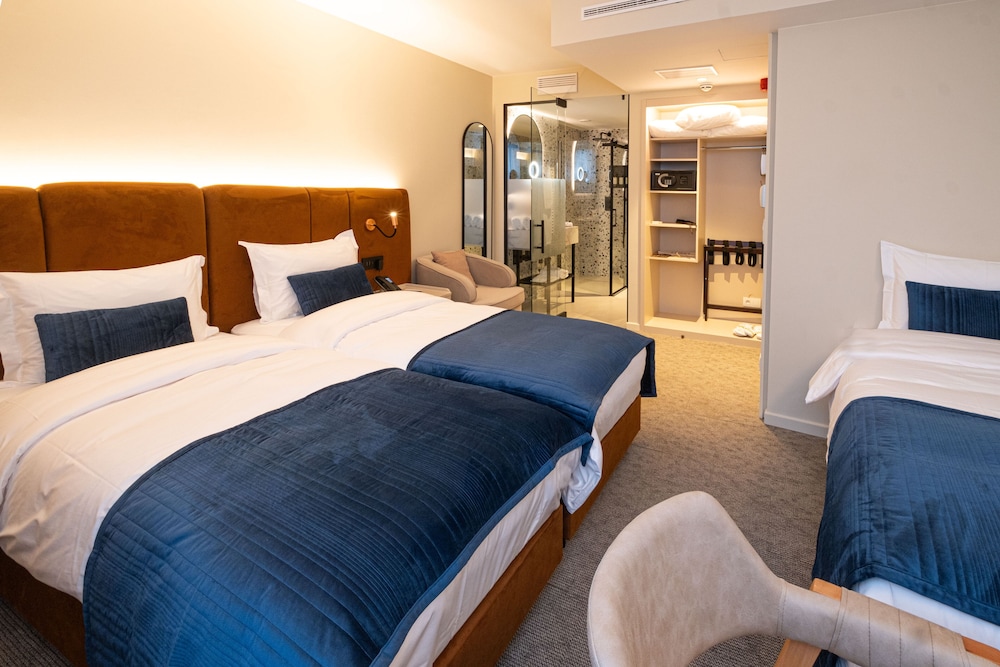The Liman Hotel 11/50
