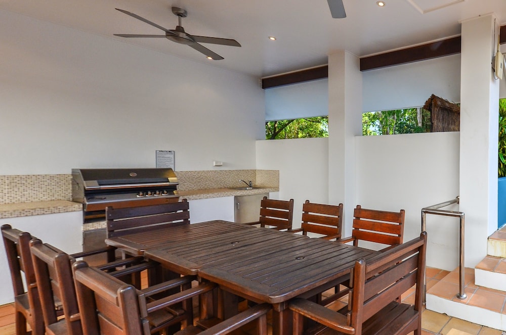Beachview Apartments at Villa Paradiso 28/50