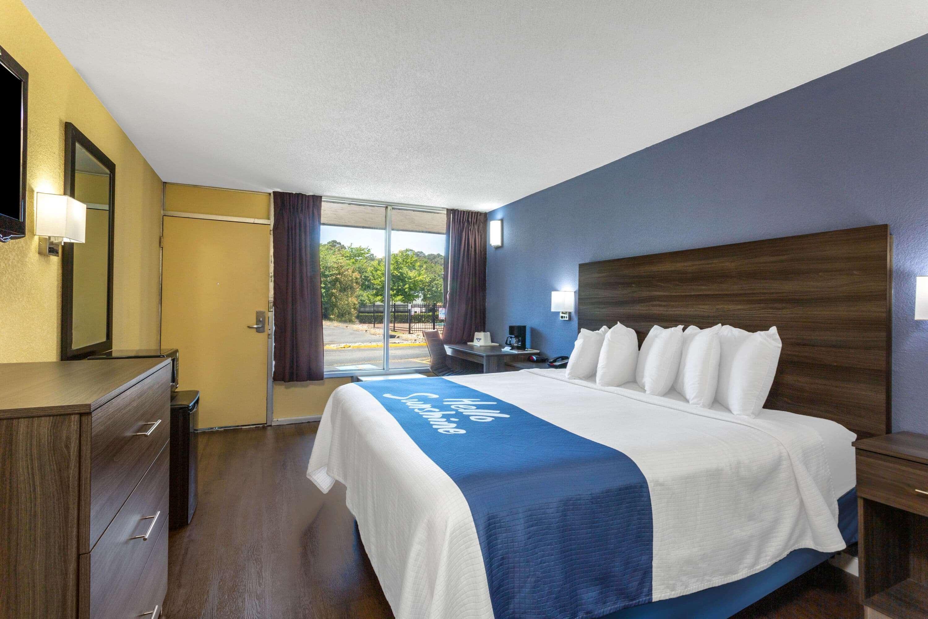 Room, King Bed