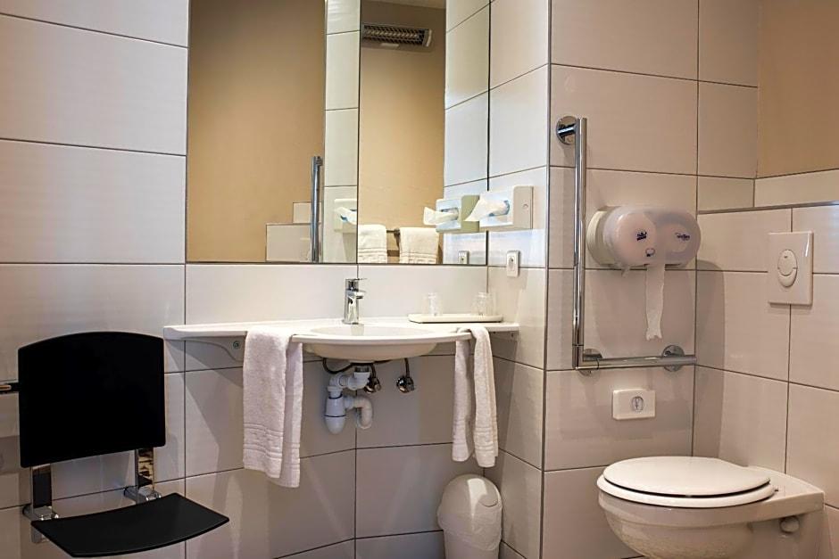 LE COQUELICOT HOTEL 30/31