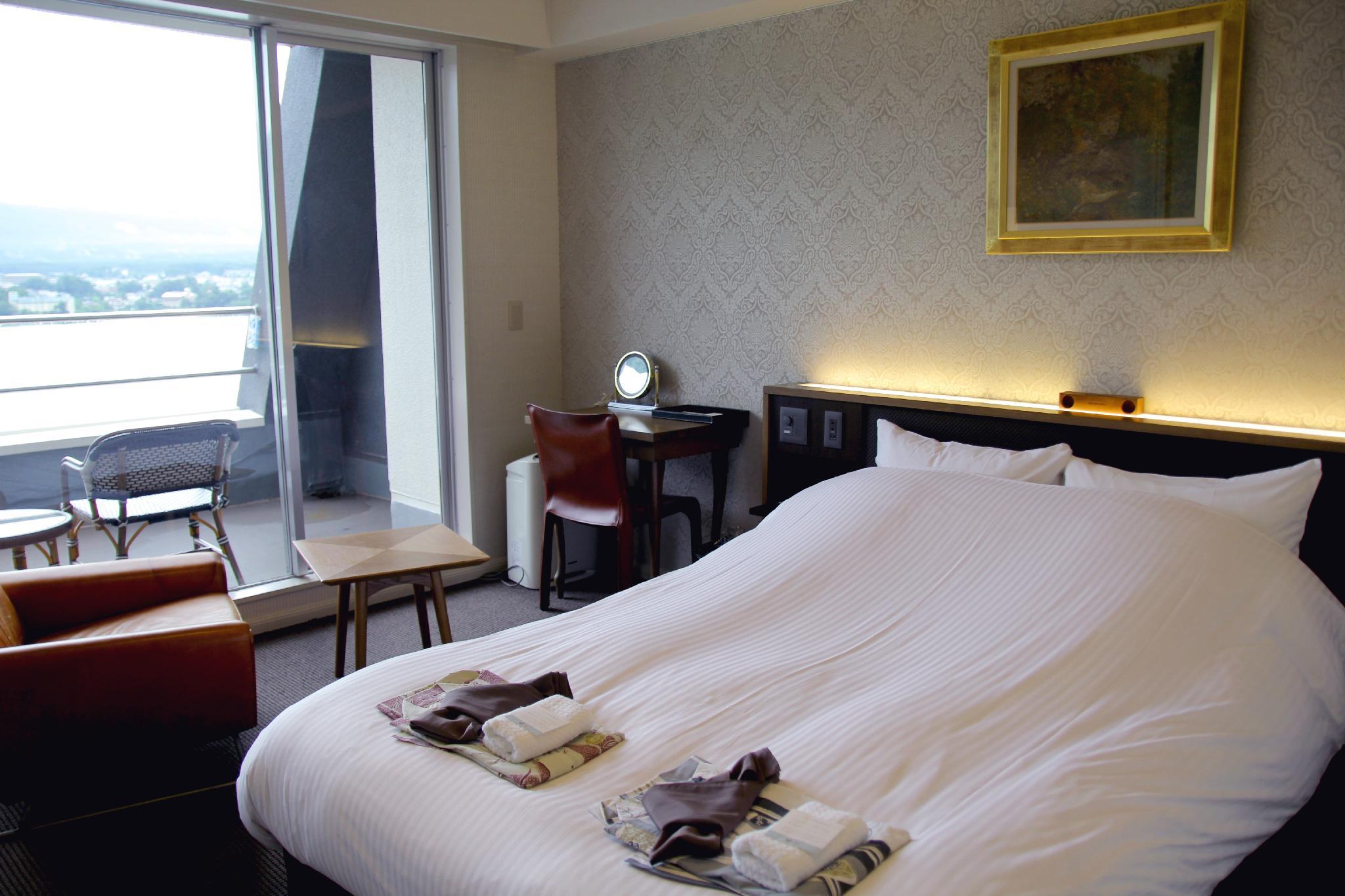 Mountain, Double Bed, Lake View, Balcony