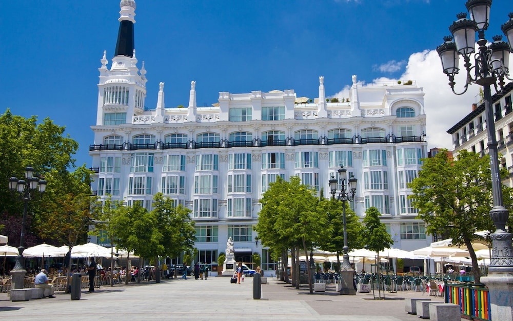 ME Madrid Reina Victoria 45/50