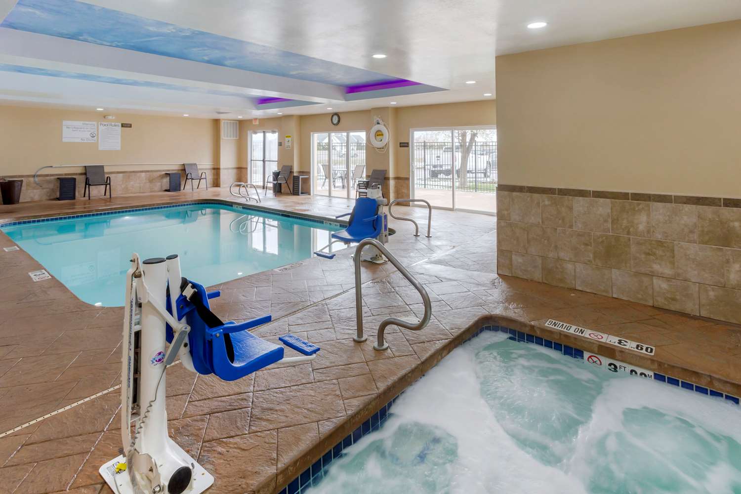 Comfort Inn & Suites Woods Cross - Salt Lake City North 25/43