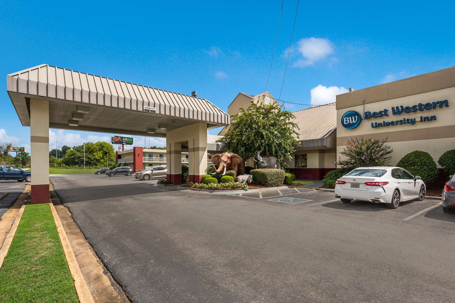Best Western University Inn 39/42