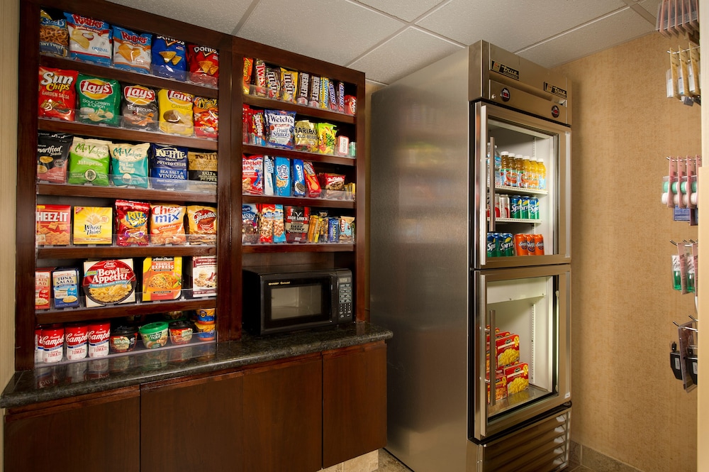 Holiday Inn Express Fairfax - Arlington Boulevard 35/44
