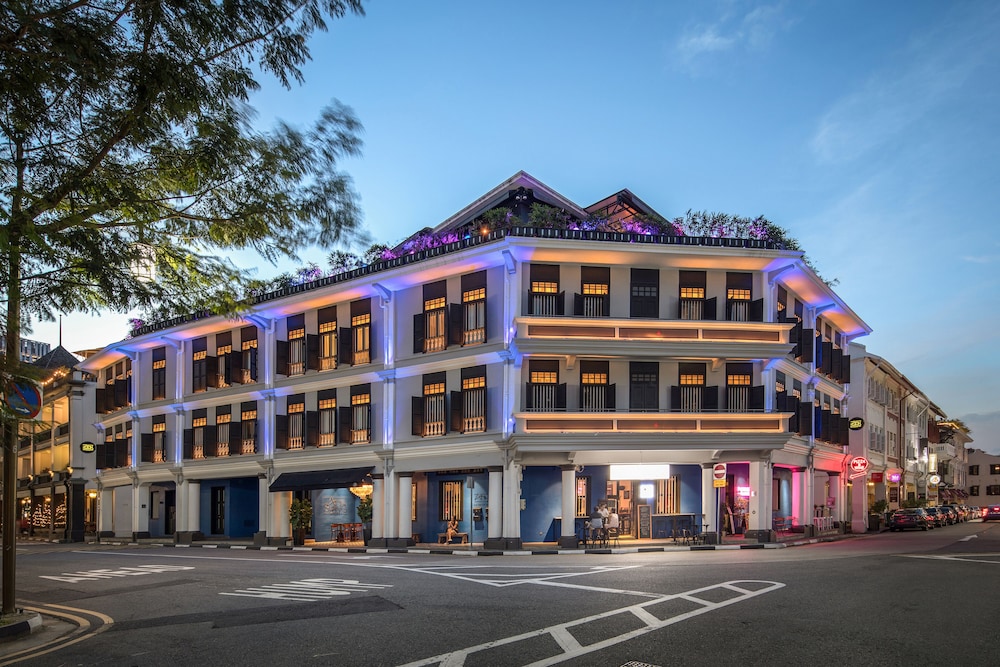 Ann Siang House The Unlimited Collection by Oakwood 1/31