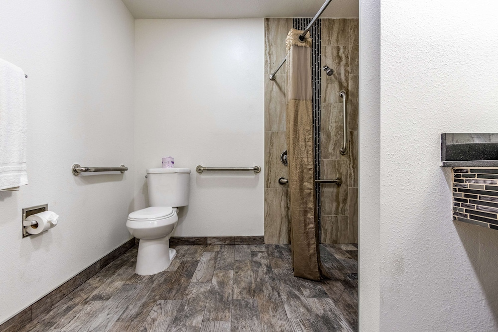 Motel6 Fountain Valley, CA - Huntington Beach Area 36/37