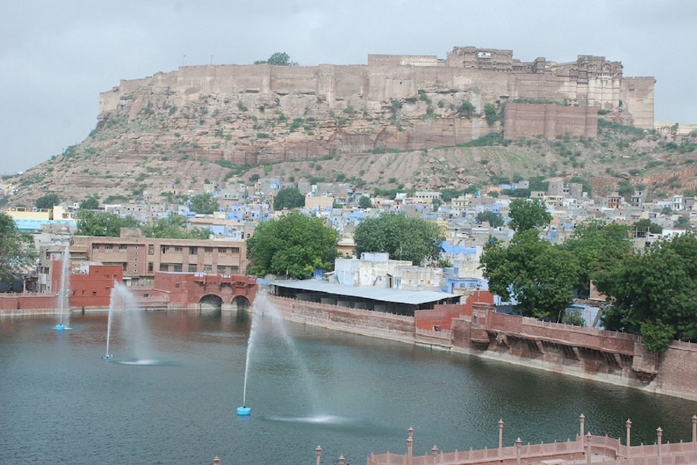 JEE RI HAVELI 44/50