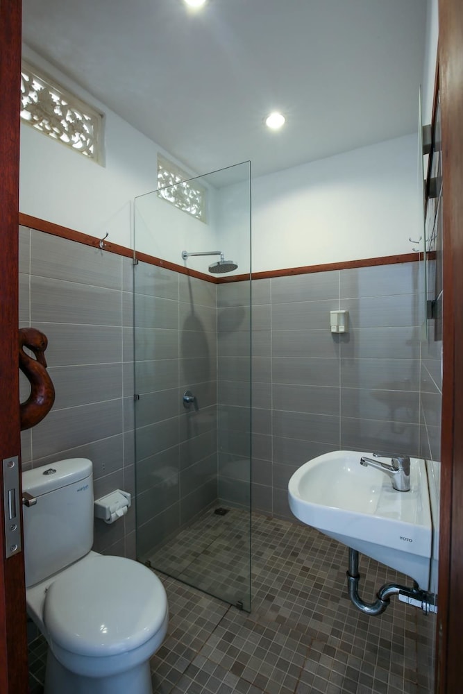 Dewivilla Hotel 48/50