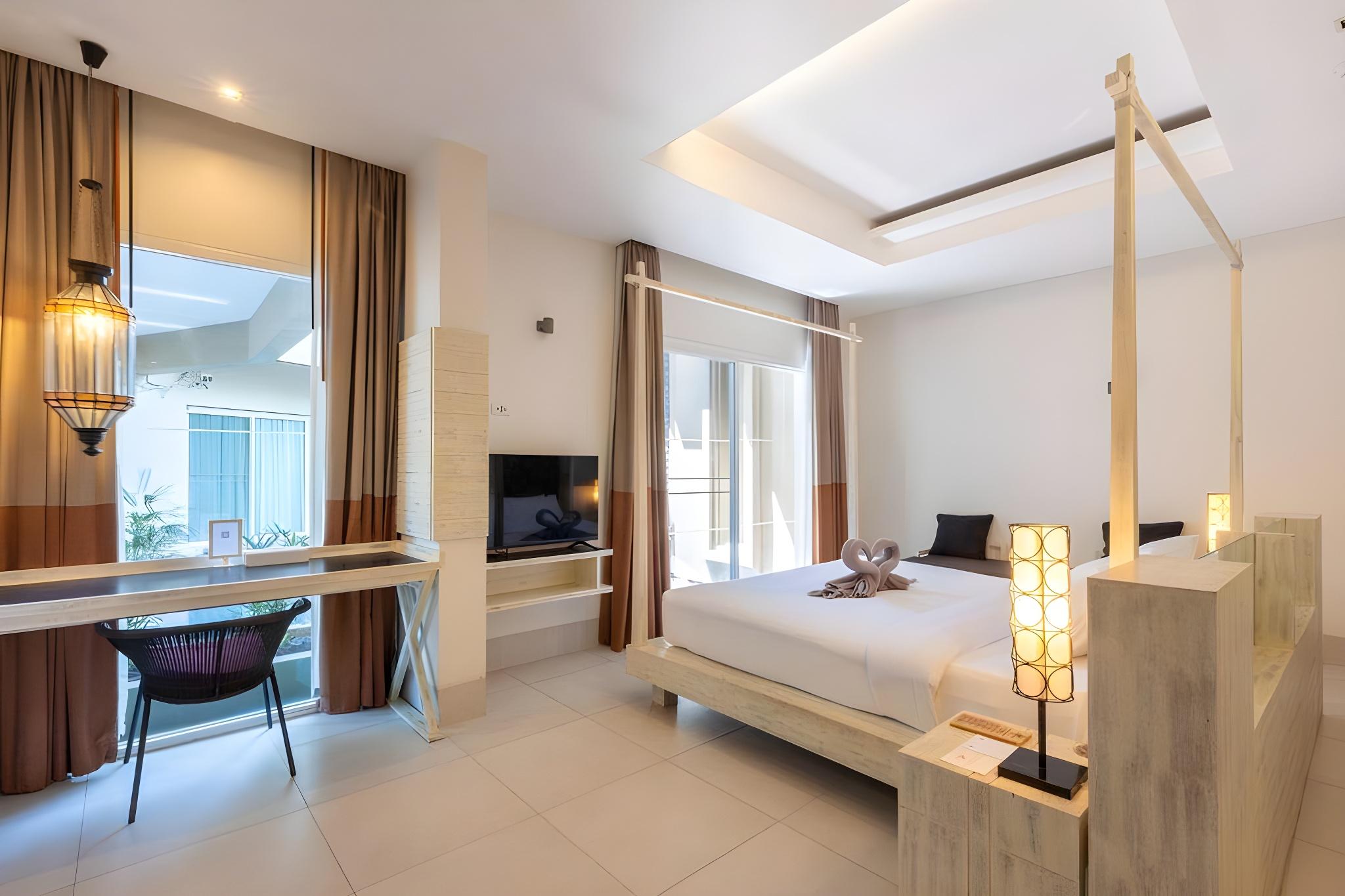 Honeymoon Suite