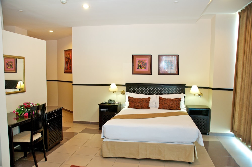 Harbour View Suites 12/60