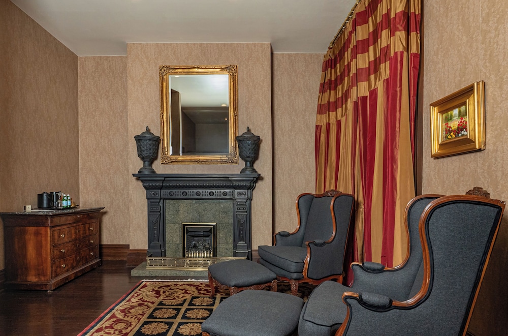 The Wheeler Mansion 38/49