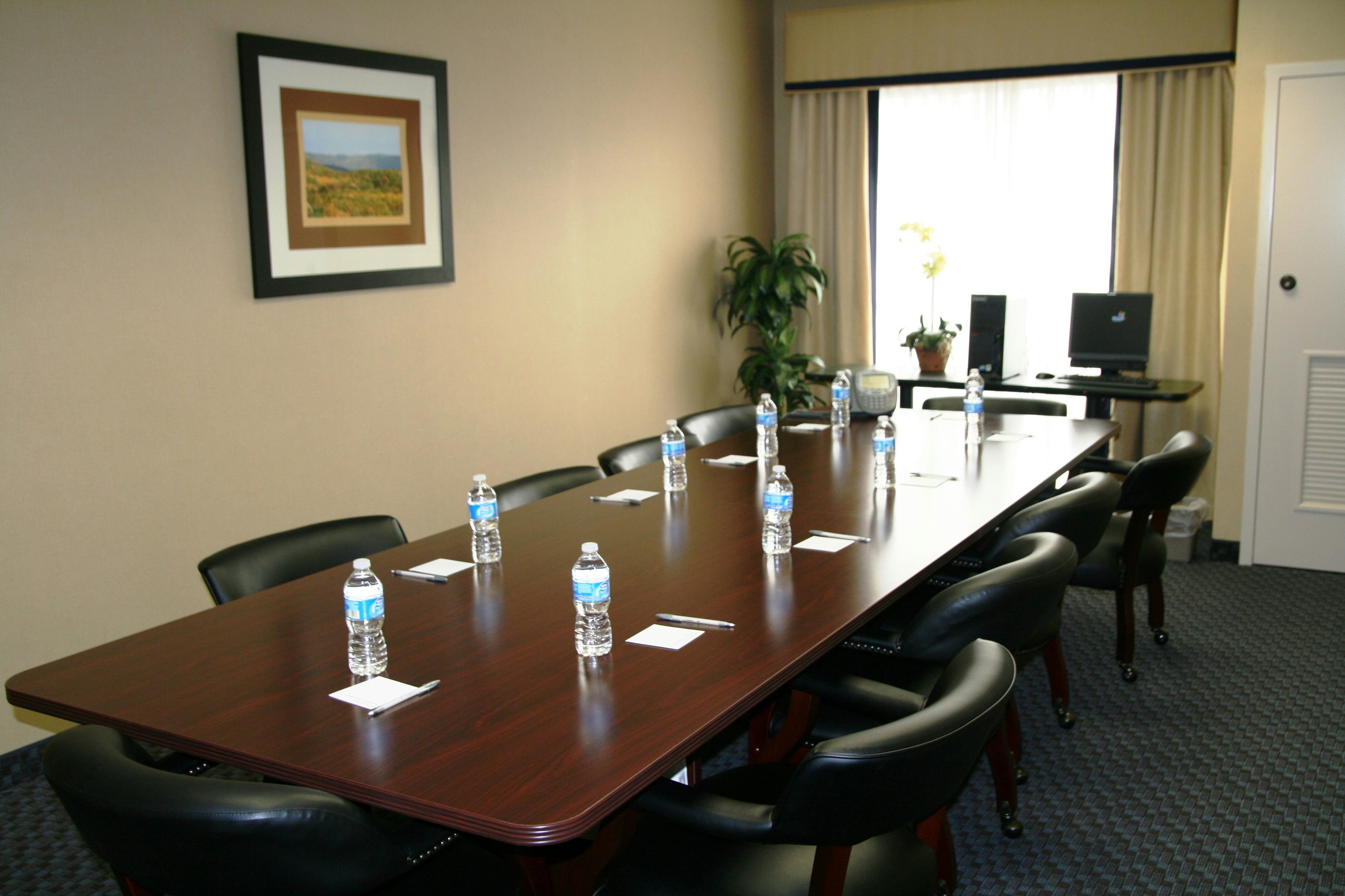 Hampton Inn Mount Airy 44/52
