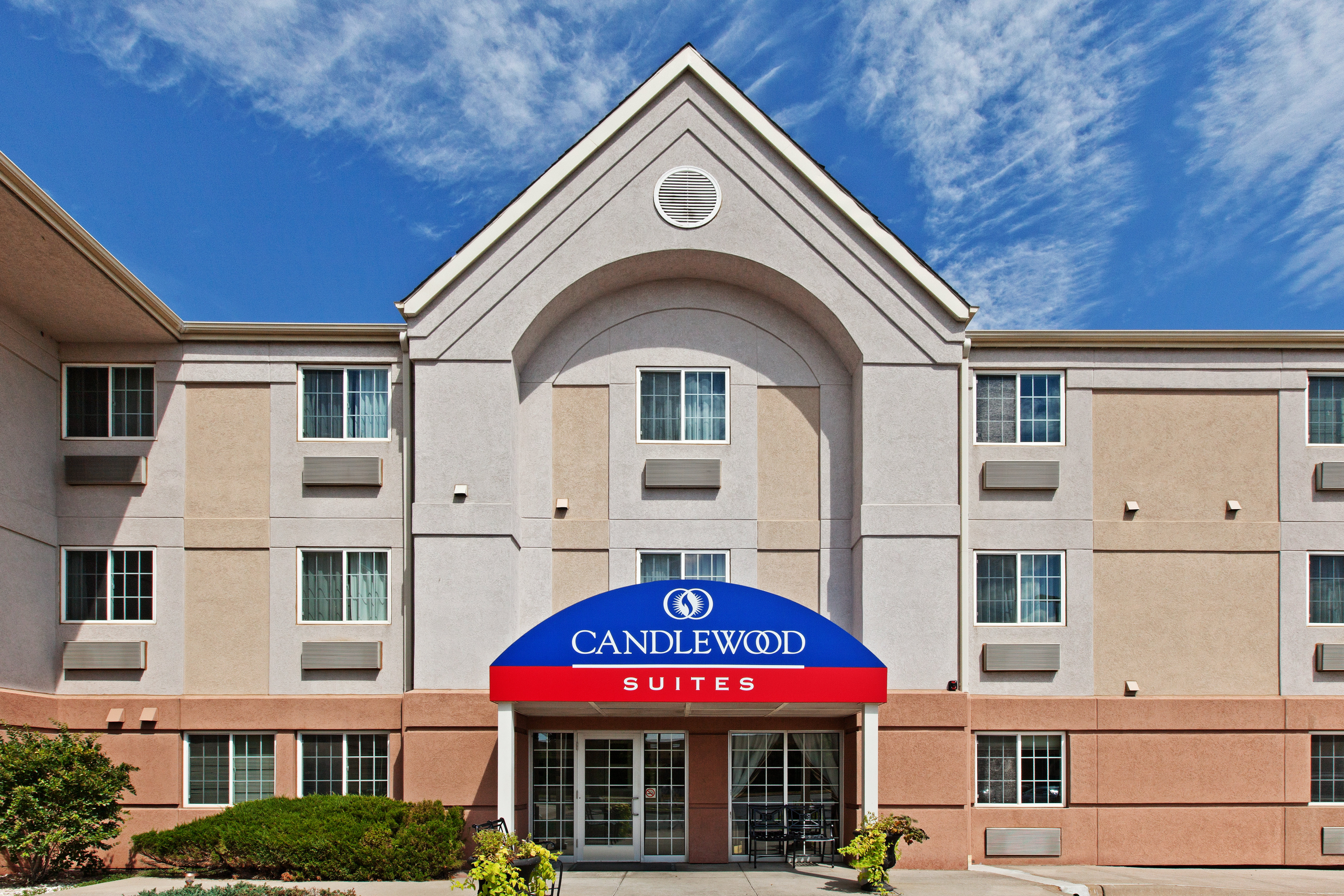 Sonesta Simply Suites Wichita Airport 13/69