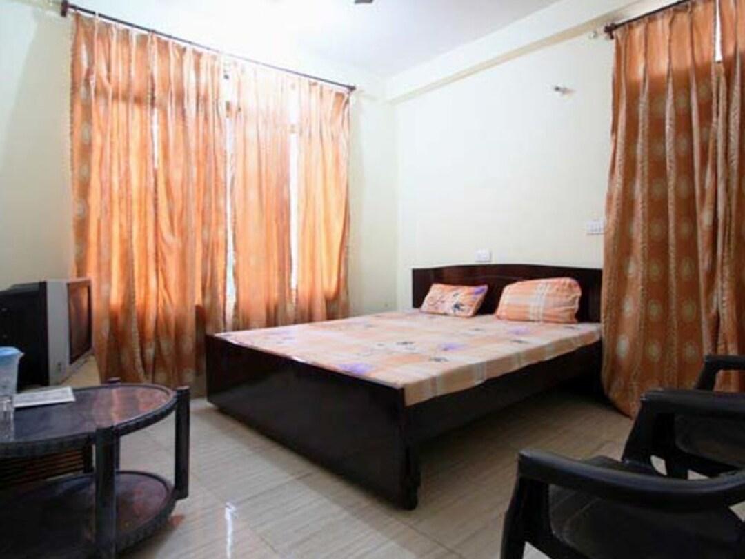 Hotel Thamsar 8/17