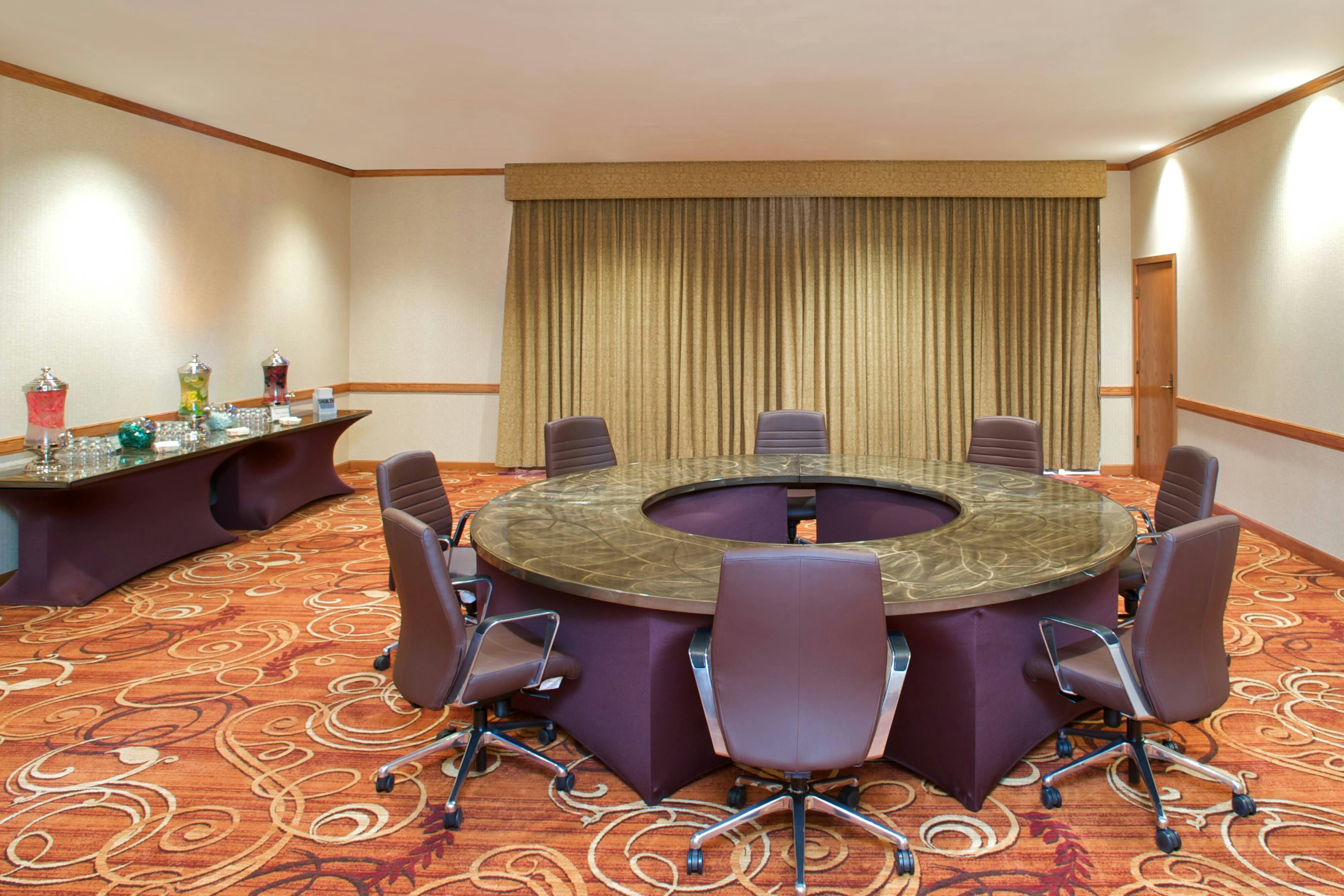 Sheraton Minneapolis West Hotel 57/61