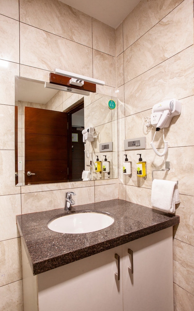 Mango Suites Viera 38/41