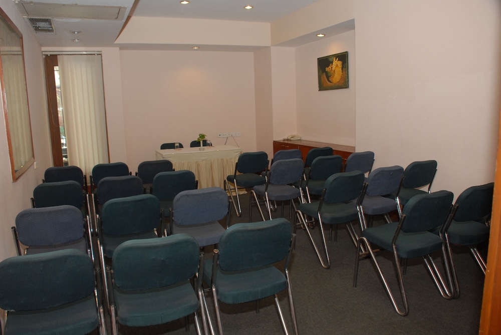Cama Hotel 37/50