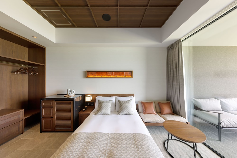 Economy, Double Bed, Ocean View
