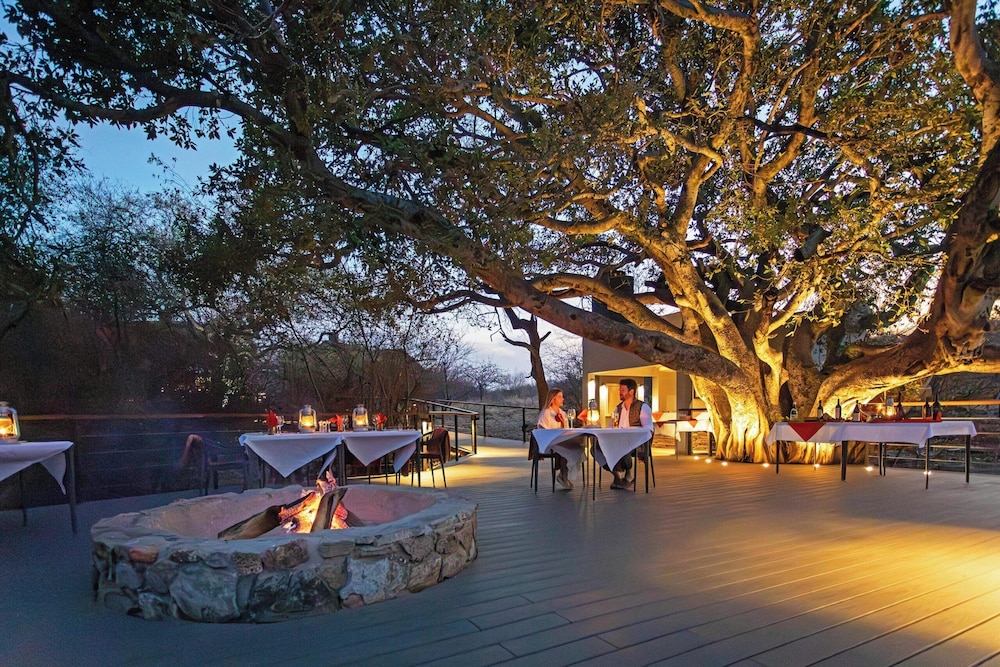 Tuningi Safari Lodge 43/50