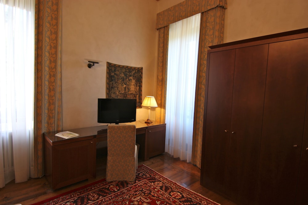 HOTEL VILLA GIONA 54/77