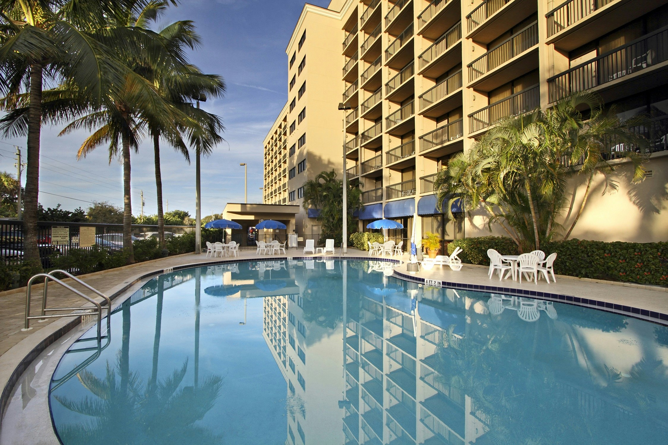 Hampton Inn Cocoa Beach/Cape Canaveral 6/41